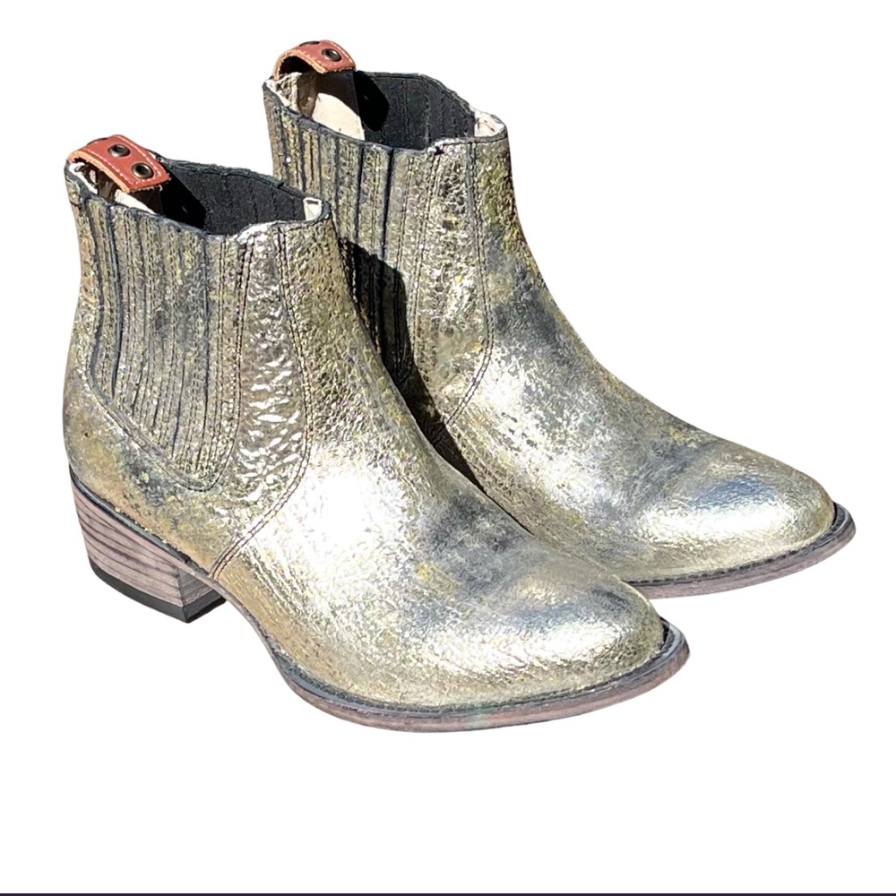 Freebird Salamanca Gold Metallic Ankle Booties. 8 - Picture 1 of 6